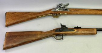 REPRODUCTION FLINTLOCK MUSKET with ram rod, 149cms L, a reproduction percussion rifle, London