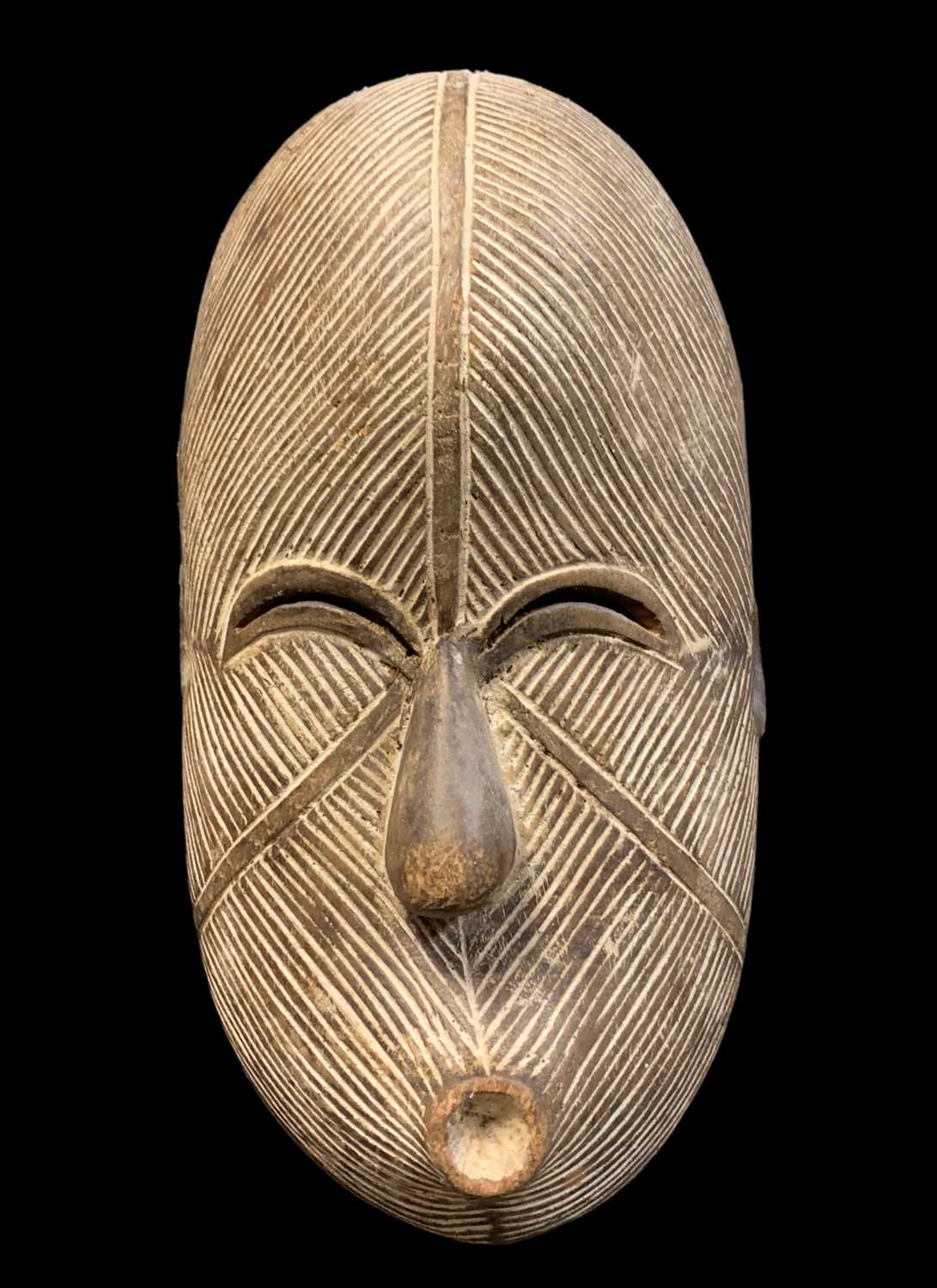 FOUR AFRICAN MASKS, including Bulu monkey mask, Pende mask, and two others, largest 36cm H (4) - Image 8 of 12