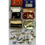 9CT GOLD & OTHER GENTLEMAN'S DRESS JEWELLERY to include a pair of 9ct gold oval cufflinks with