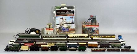 HORNBY OO TRAIN SET - Intercity locomotive with various carriages, wagons and rolling stock,