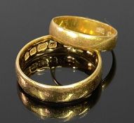 22CT GOLD WEDDING BANDS (2) - early 20th century date marks, Sizes H and M, 6.8grms gross