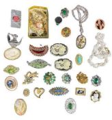 VICTORIAN & LATER BROOCHES & COSTUME JEWELLERY to include 2 x Victorian 9ct gold bar brooches, 3.