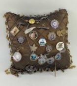COLLECTION OF PREDOMINANTLY MILITARY INTEREST SWEETHEART BROOCHES & BADGES comprising mother of
