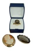 FINNISH GOLD JEWELLERY comprising 14k gold cameo brooch, 14k gold citrine bar brooch and a 14k