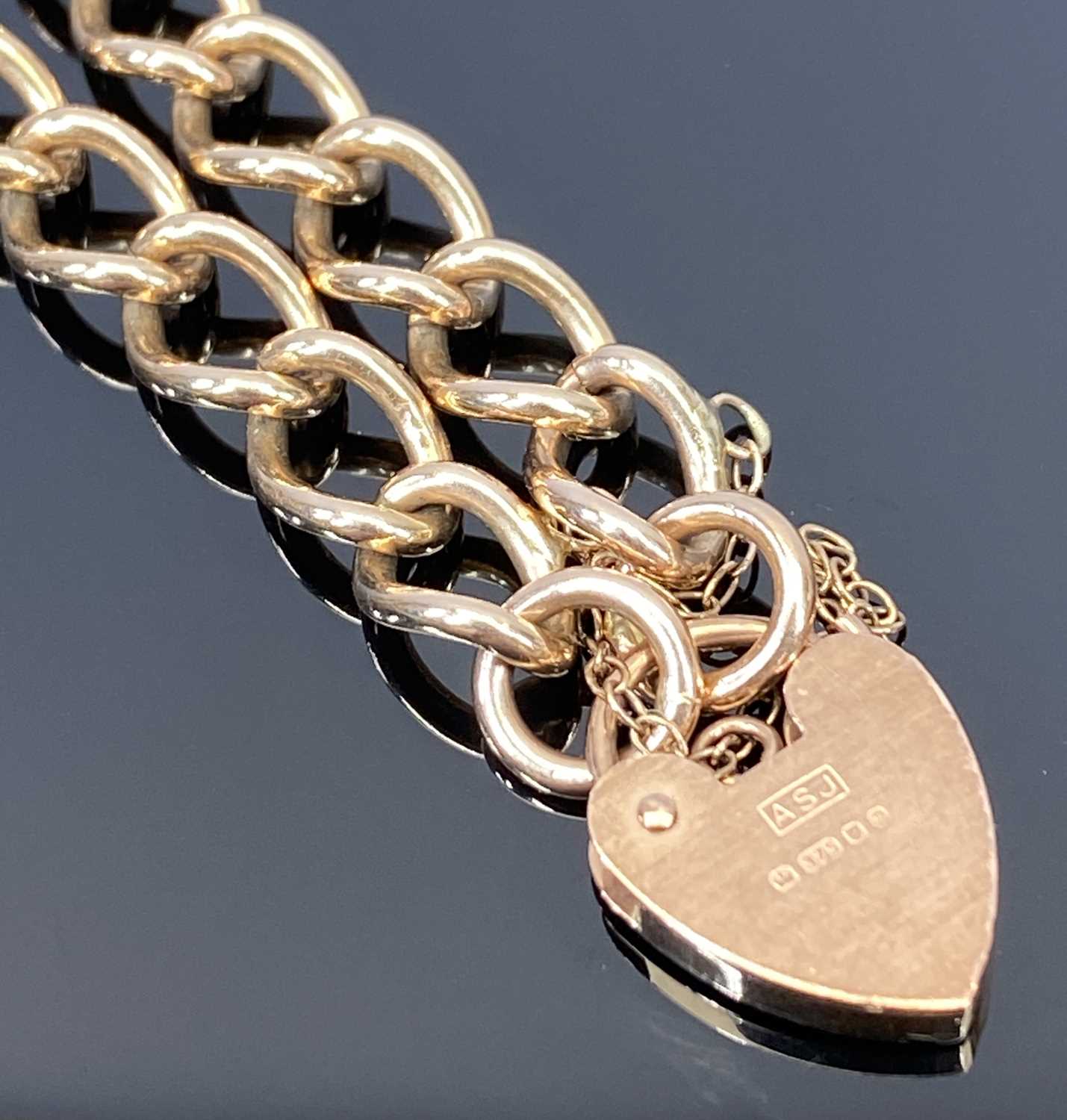 9CT GOLD CURB LINK BRACELET with padlock clasp and safety chain, 18cms approx L, 14.8grms gross - Image 2 of 3