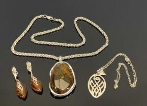 MODERN SILVER & AMBER LARGE SIZE NECKLACE & EARRINGS SET and a Rhiannon silver Celtic pendant and