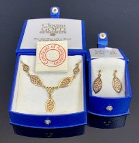 CLOGAU 9CT GOLD WELSH ROYALTY DESIGN CELTIC NECKLACE & MATCHING EARRINGS - 25.75cms overall L and