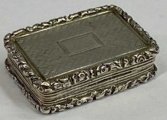 GEORGE IV SILVER VINAIGRETTE - Birmingham 1823, Maker John Bettridge, having raised borders