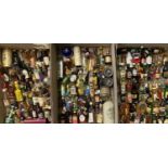 ALCOHOL MINIATURES - a very large assortment