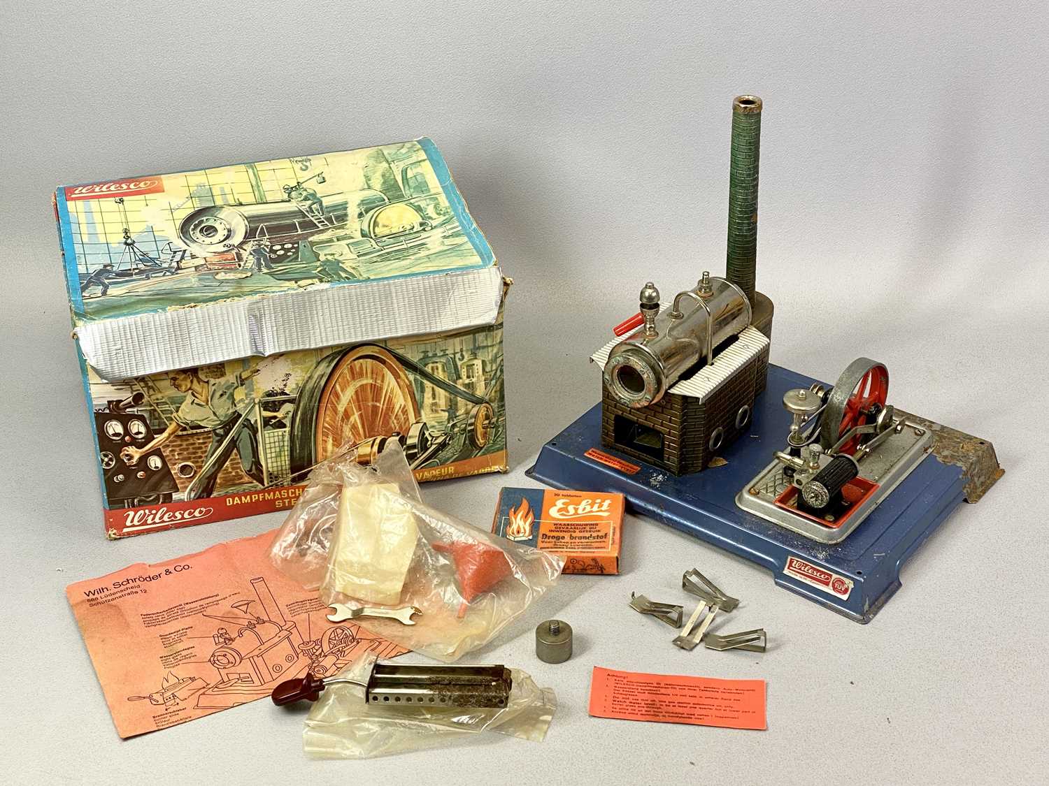 WILESCO D10 LIVE STEAM ENGINE with accessories in box