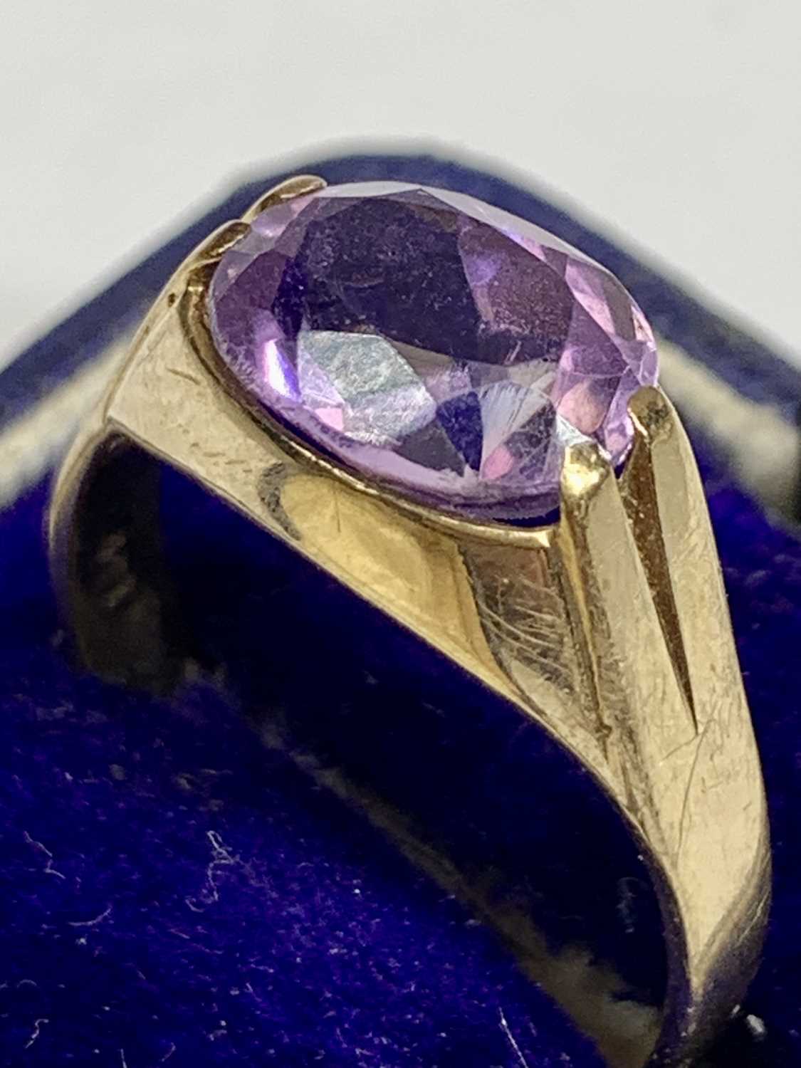 9CT GOLD SINGLE STONE SET DRESS RINGS (3) - the first with oval facet cut amethyst colour stone, - Image 3 of 5