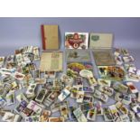 VINTAGE CIGARETTE CARDS - a large collection, some in albums, some loose, with some tea cards