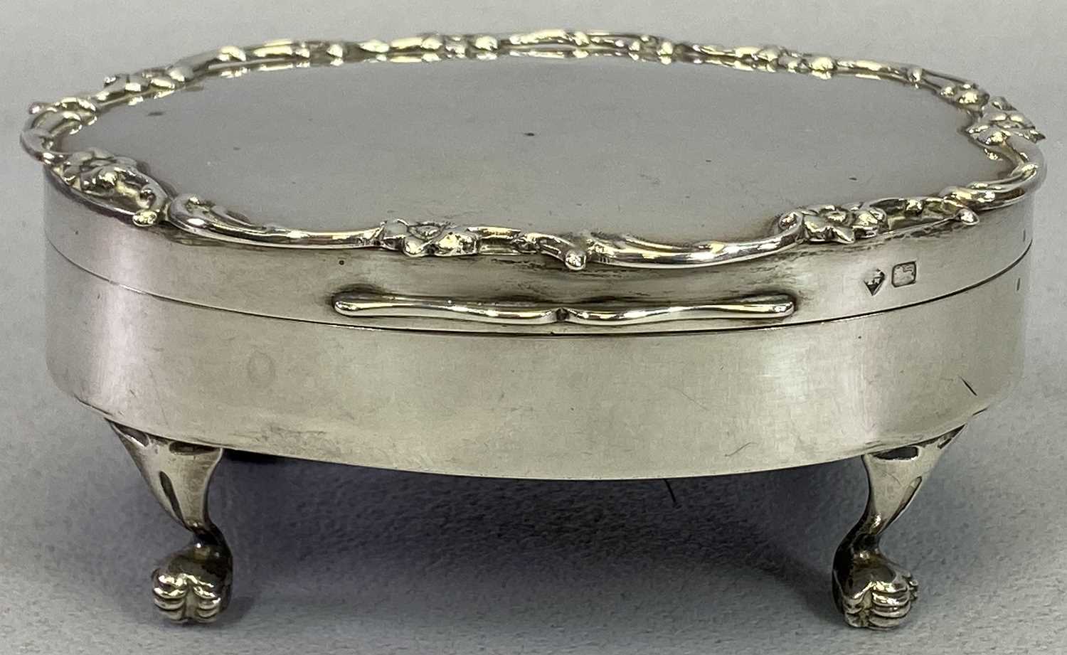 SMALL SILVER & OTHER LADY'S COLLECTABLES - 5 items to include an oval trinket box, Sheffield 1905, - Image 2 of 3