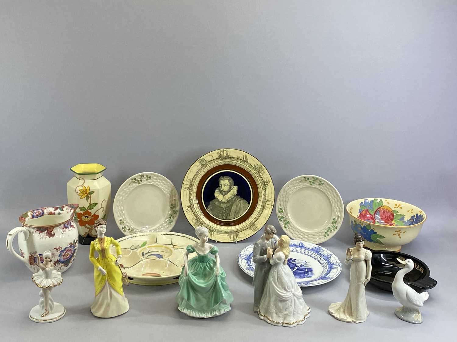 ROYAL DOULTON CIRCULAR BLUE & WHITE PLATE - with compliments from James Morris Burslem, Xmas 1910,