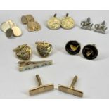 GENTLEMAN'S CUFFLINKS IN 9CT GOLD, SILVER, ETC - lot includes a 9ct gold pair with the cuff outers