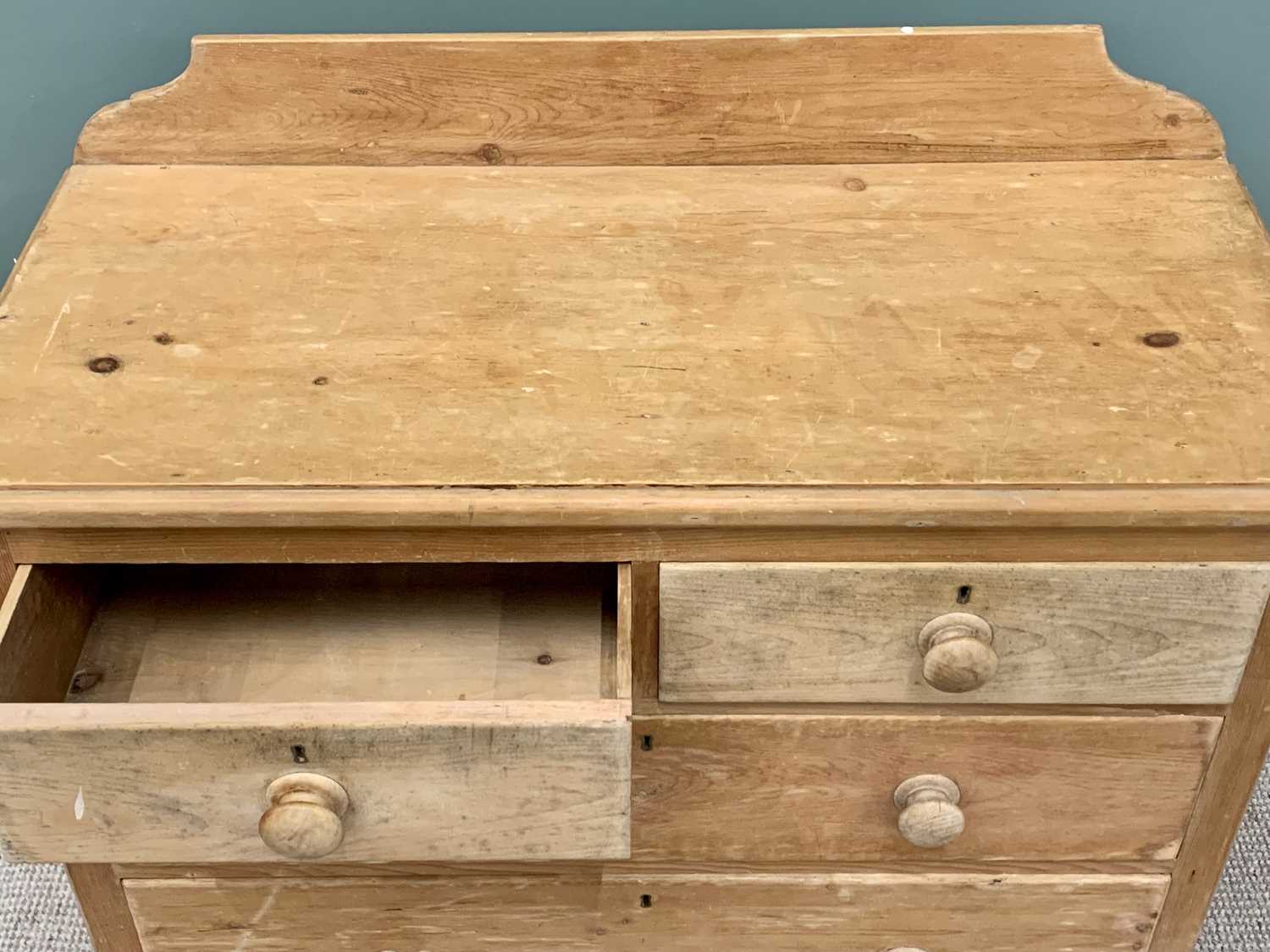 VICTORIAN STRIPPED PINE RAILBACK CHEST - of two short and two long drawers with turned wooden - Image 2 of 4