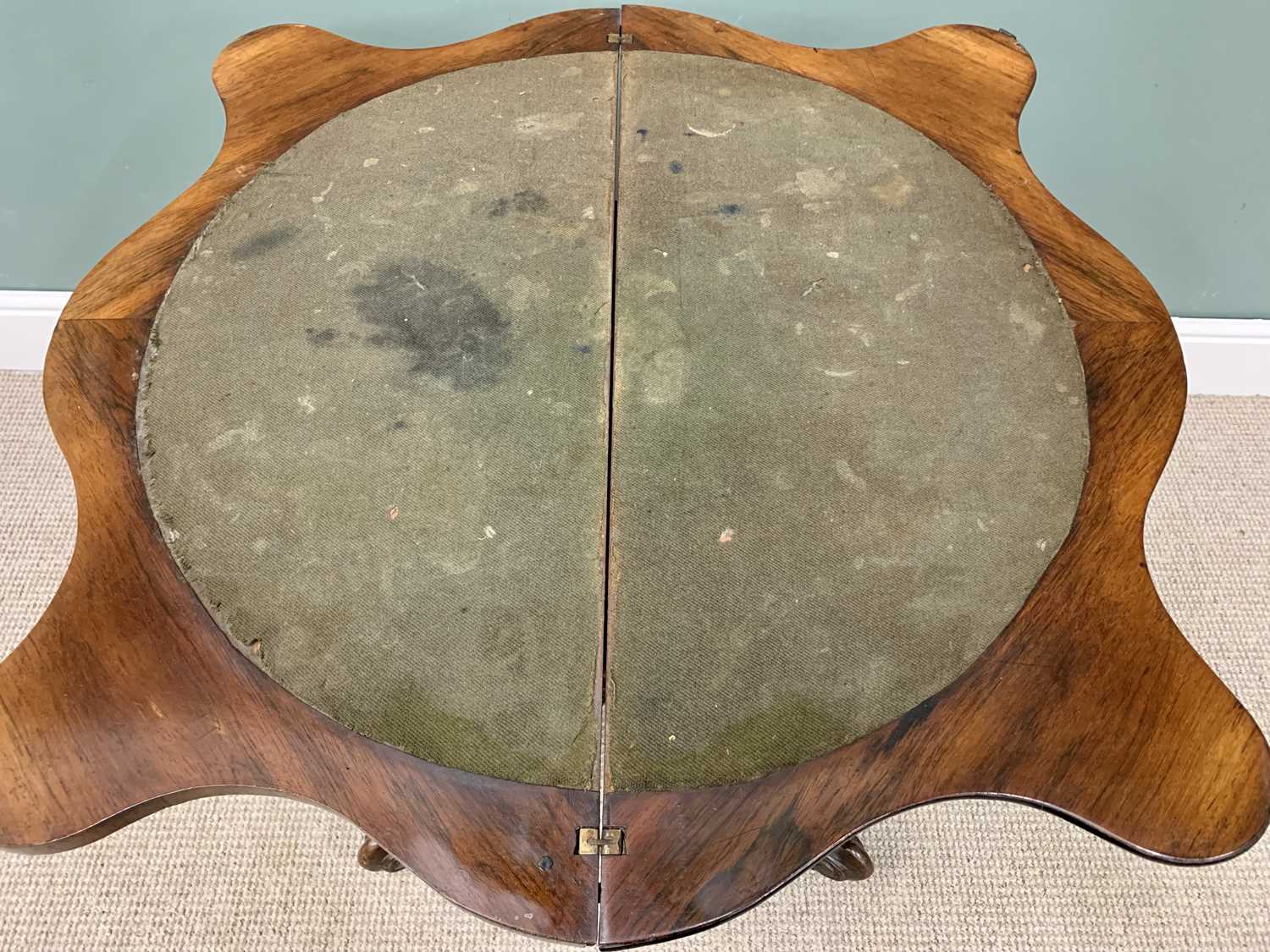 ANTIQUE ROSEWOOD FOLDOVER CARD TABLE - with serpentine shape top, bulbous segmented column on four - Image 6 of 6