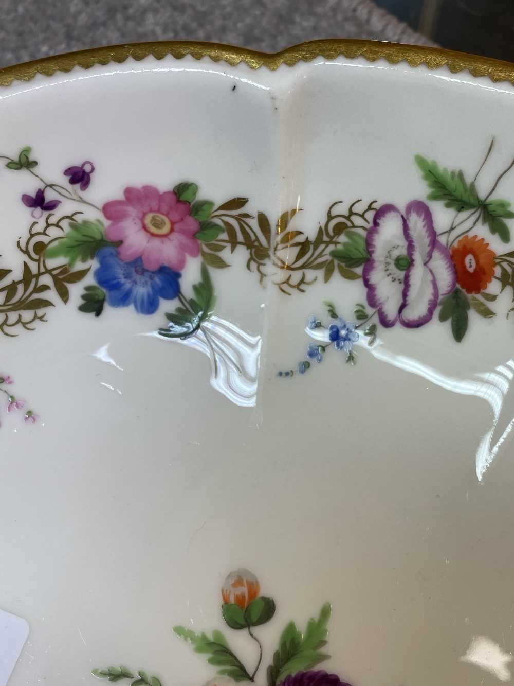 NANTGARW PORCELAIN CRUCIFORM DISH circa 1818-1820, the border decorated with a series of flower - Image 15 of 20