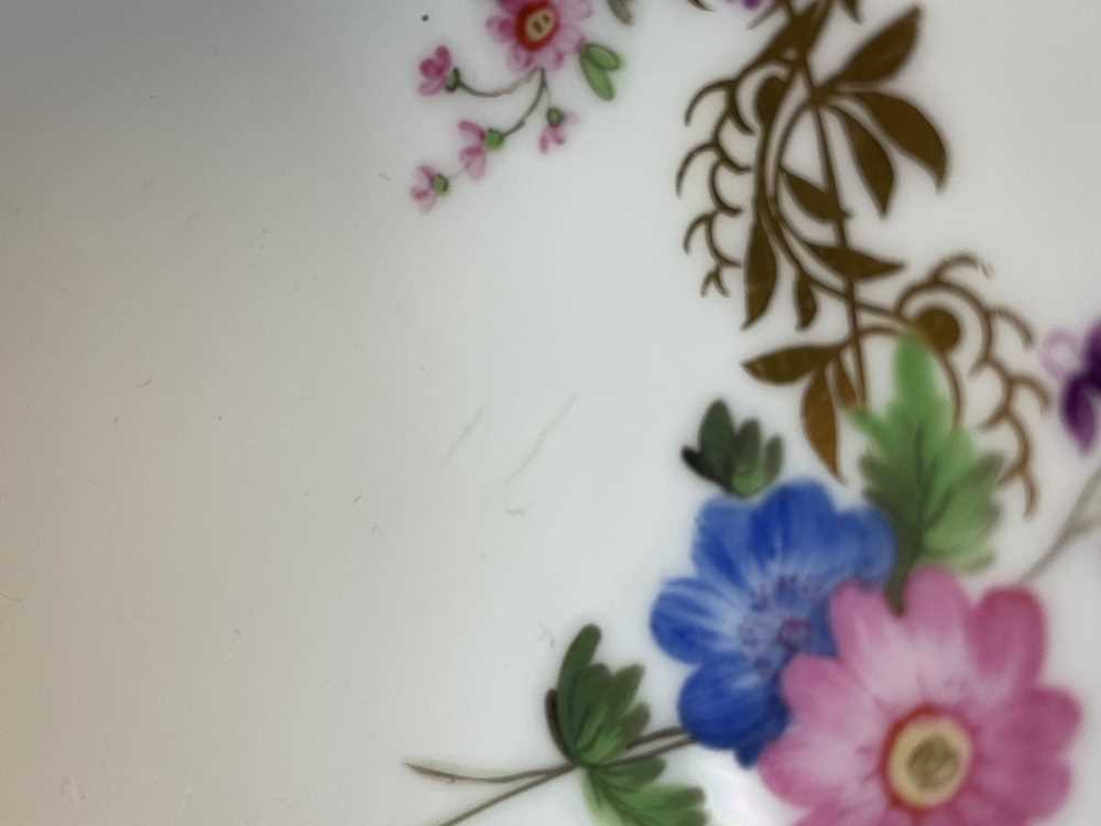 NANTGARW PORCELAIN CRUCIFORM DISH circa 1818-1820, the border decorated with a series of flower - Image 18 of 20