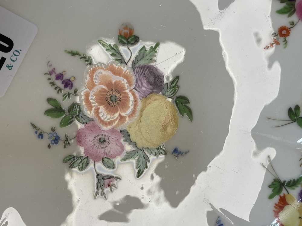 NANTGARW PORCELAIN CRUCIFORM DISH circa 1818-1820, the border decorated with a series of flower - Image 16 of 20