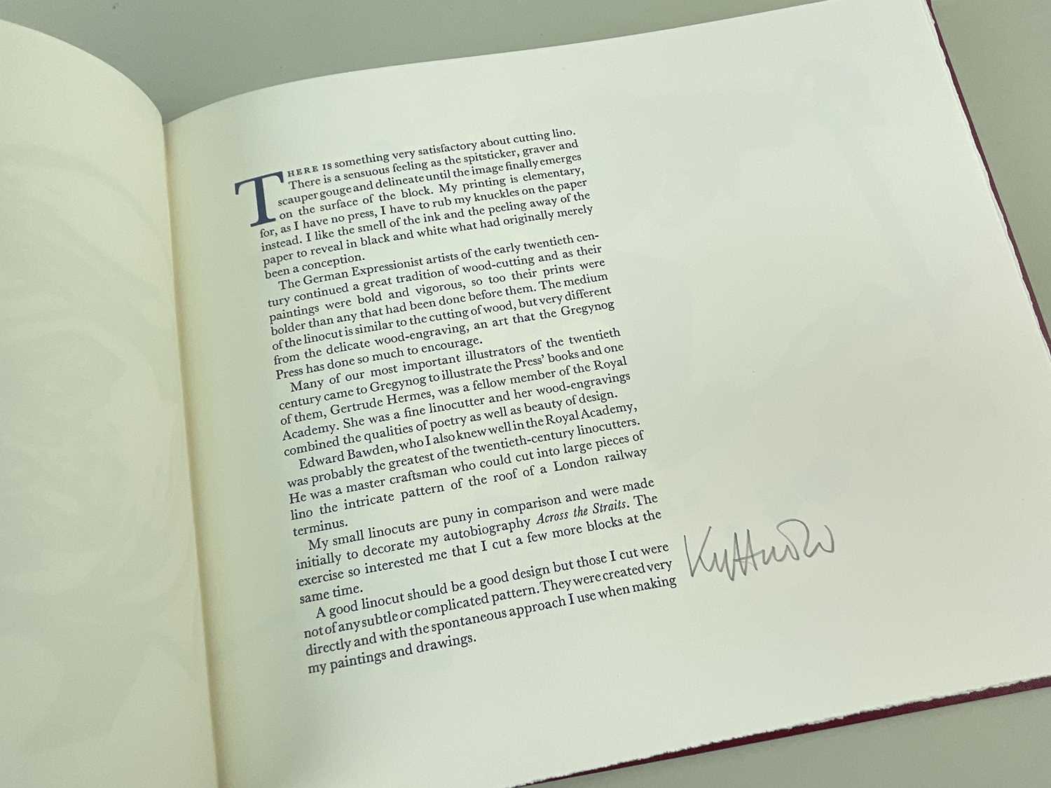 ‡ SIR KYFFIN WILLIAMS RA limited edition (216/275) volume of 'Cutting Images' - printed on T H - Image 3 of 10