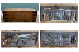GOOD COLLECTION OF VINTAGE & ANTIQUE WOODWORKING/CABINET MAKER'S TOOLS, including chisels, planes,