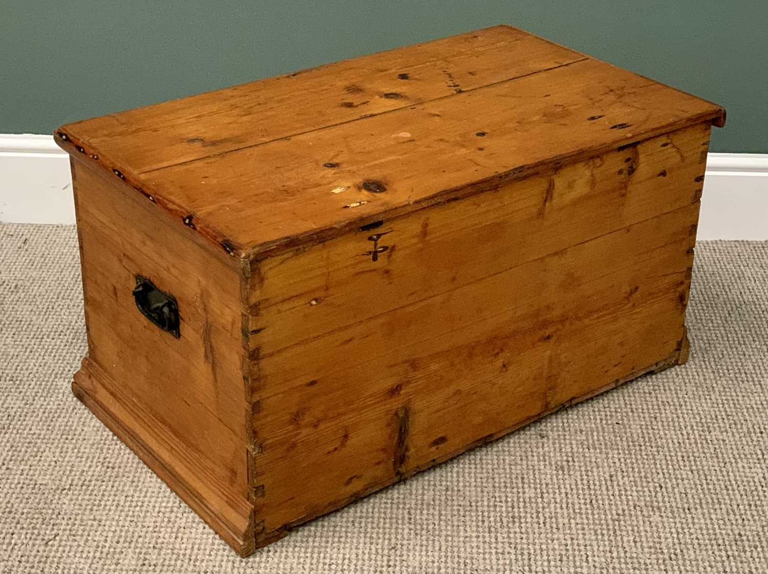 ANTIQUE STRIPPED PINE BLANKET CHEST - with lift-up lid, interior candle box, iron end carrying - Image 3 of 3