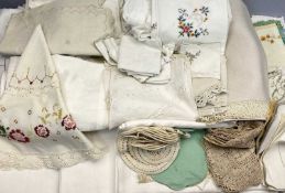 VINTAGE LINEN & TABLEWARE - including Damask tablecloths, napkins, some lace trimmed, ETC