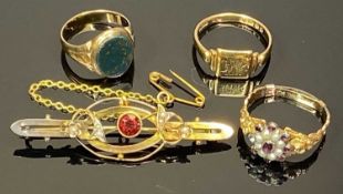 VICTORIAN & LATER 9CT GOLD & UNMARKED JEWELLERY - 4 items to include a 9ct stamped garnet and seed