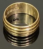 18CT GOLD GEORGE V QUADRUPLE BANDED GENT'S RING - Birmingham date mark for 1910, Maker Samuel