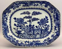 CHINESE EXPORT PORCELAIN OCTAGONAL BLUE & WHITE MEAT PLATE - Qianlong Period, garden landscape