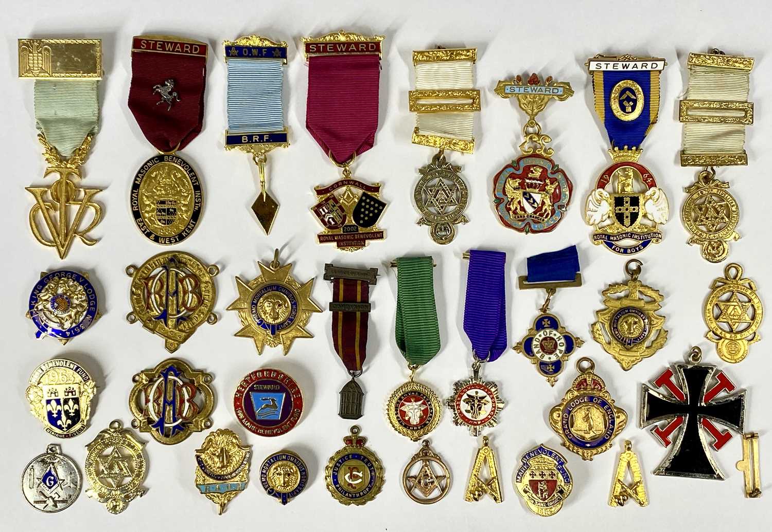 MASONIC/RAOB & OTHER MEDALLIONS - in silvered and gilt metals, many with enamelled decorations (31)