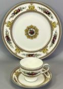 WEDGWOOD 'COLUMBIA' EXTENSIVE DINNER & TEA SERVICE - approx 190 pieces including 5 x tureens and