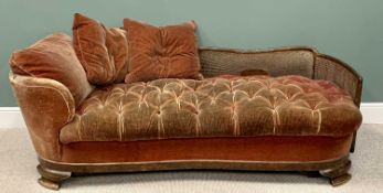 CONTINENTAL WALNUT & BERGERE CANED DAY BED/CHAISE - the shaped base with button upholstered top,
