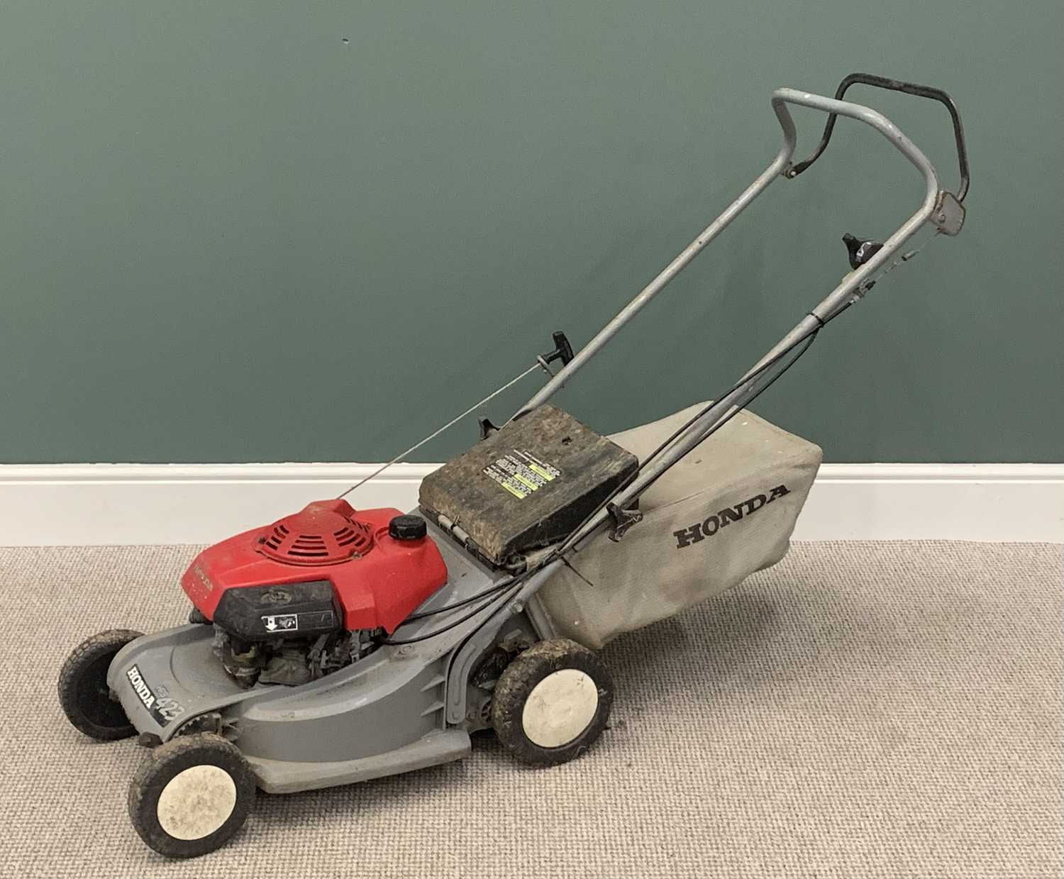 PETROL LAWNMOWER - Honda HRB