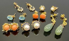PRECIOUS & SEMI-PRECIOUS STONE SET EARRINGS, seven pairs including a cultured pearl set with blue