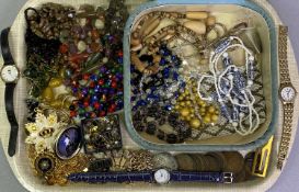 VINTAGE JEWELLERY BOX & CONTENTS - to include hardstone and various other necklaces, gold tone and