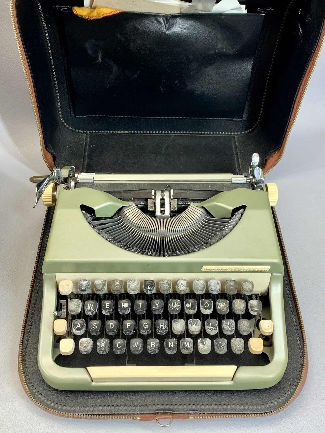 VINTAGE REMINGTON STANDARD TYPEWRITER, a vintage Imperial 'The Good Companion' portable typewriter - Image 5 of 6