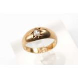 GOLD GYPSY RING WITH OLD-CUT DIAMOND, diamond approx. 4mm x 4mm, approx. gross wt. 4.5g Comments: