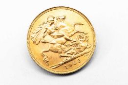 GEORGE V GOLD SOVEREIGN, 1932, Pretoria Mint, South Africa, 8.0gms Provenance: deceased estate