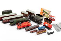 HORNBY DUBLO 3-RAIL LOCOMOTIVES, rolling stock, carriages, comprising 3211 4-6-2 BR green A4