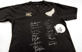 A RARE SIGNED 'CLASSIC ALL BLACKS' RUGBY UNION JERSEY 2007/2008, the Classic All Blacks comprised