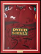 FRAMED & SIGNED REPLICA SCARLETS RFC JERSEY signed by players from season 2012/2013