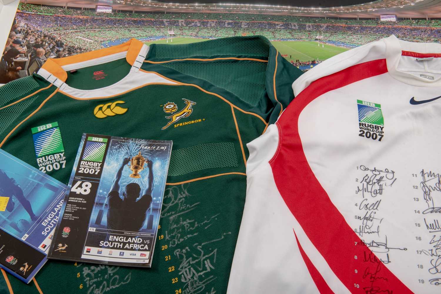 A GOOD MEMORABILIA PACKAGE RELATING TO THE RUGBY WORLD CUP FINAL 2007 BETWEEN SOUTH AFRICA & ENGLAND