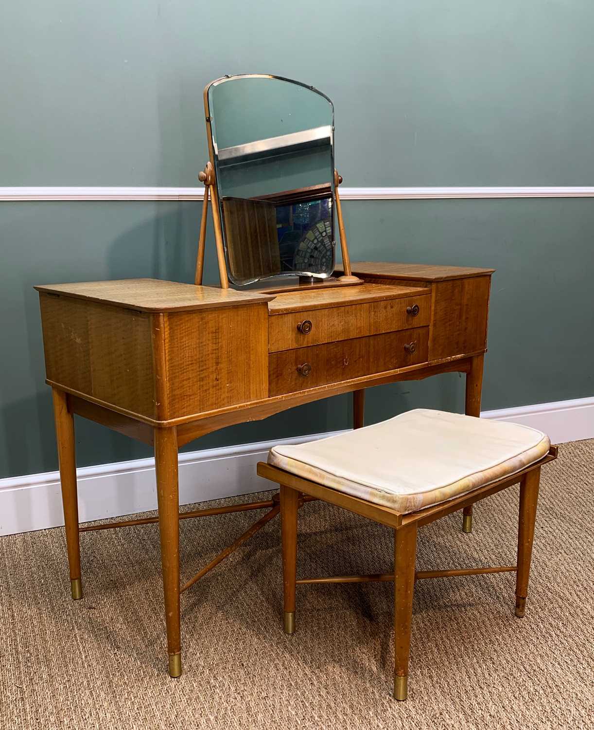 SHIRLEY SLATER FOR HEALS 'C5048' EUCALYPTUS & YEW BEDROOM SUITE, c. 1952, comprising wardrobe 187h x - Image 15 of 18