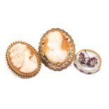 ASSORTED JEWELLERY comprising 9ct gold cameo brooch, rolled gold cameo brooch, pair of 9ct white