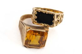 TWO GENTLEMAN'S GOLD RINGS, comprising 9ct gold onyx ring and a 9ct gold citrine ring, stamped '