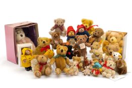 ASSORTED SMALL BEARS/MINIATURE TEDDY BEARS, including Winnie the Pooh, Paddington, etc. (qty)
