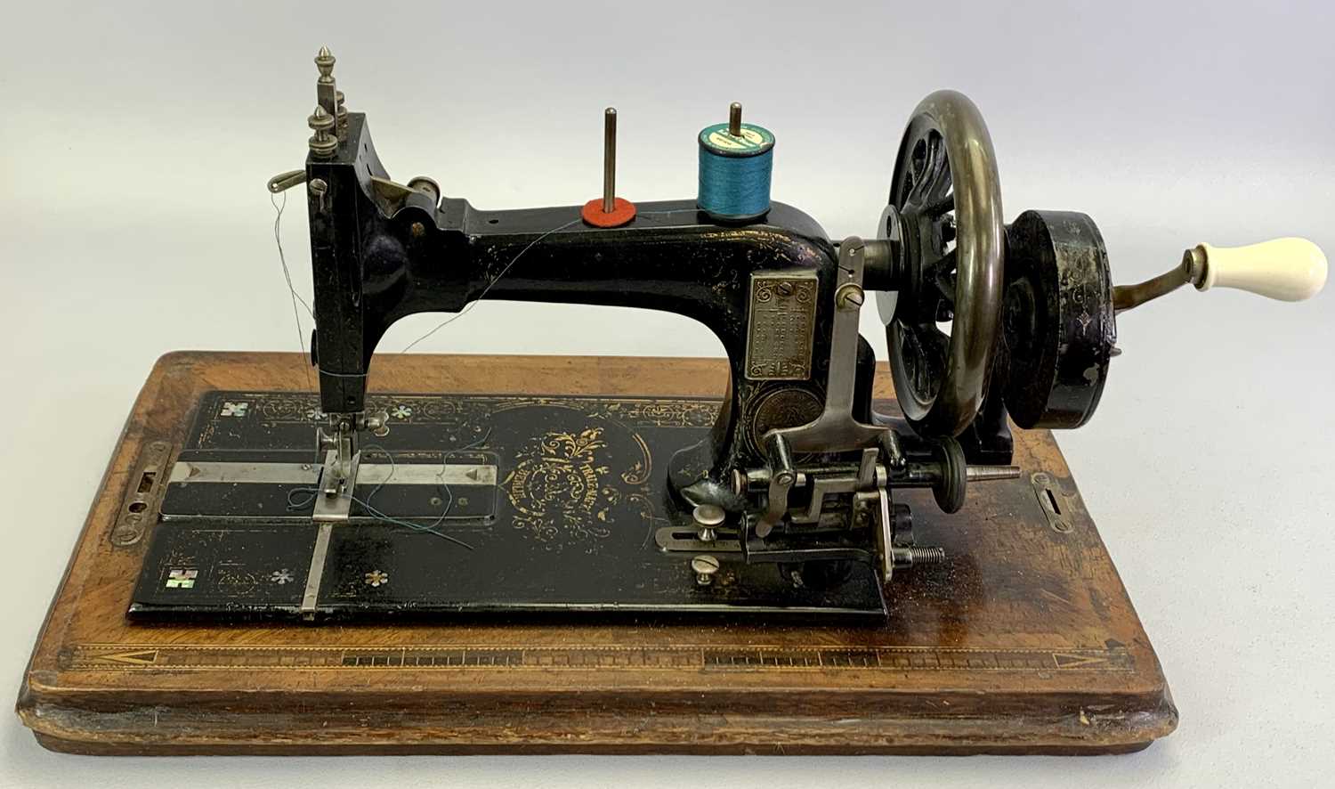 HUSQVARNA AUTOMATIC ELECTRIC SEWING MACHINE - with foot pedal, in case, and a German hand crank - Image 3 of 5