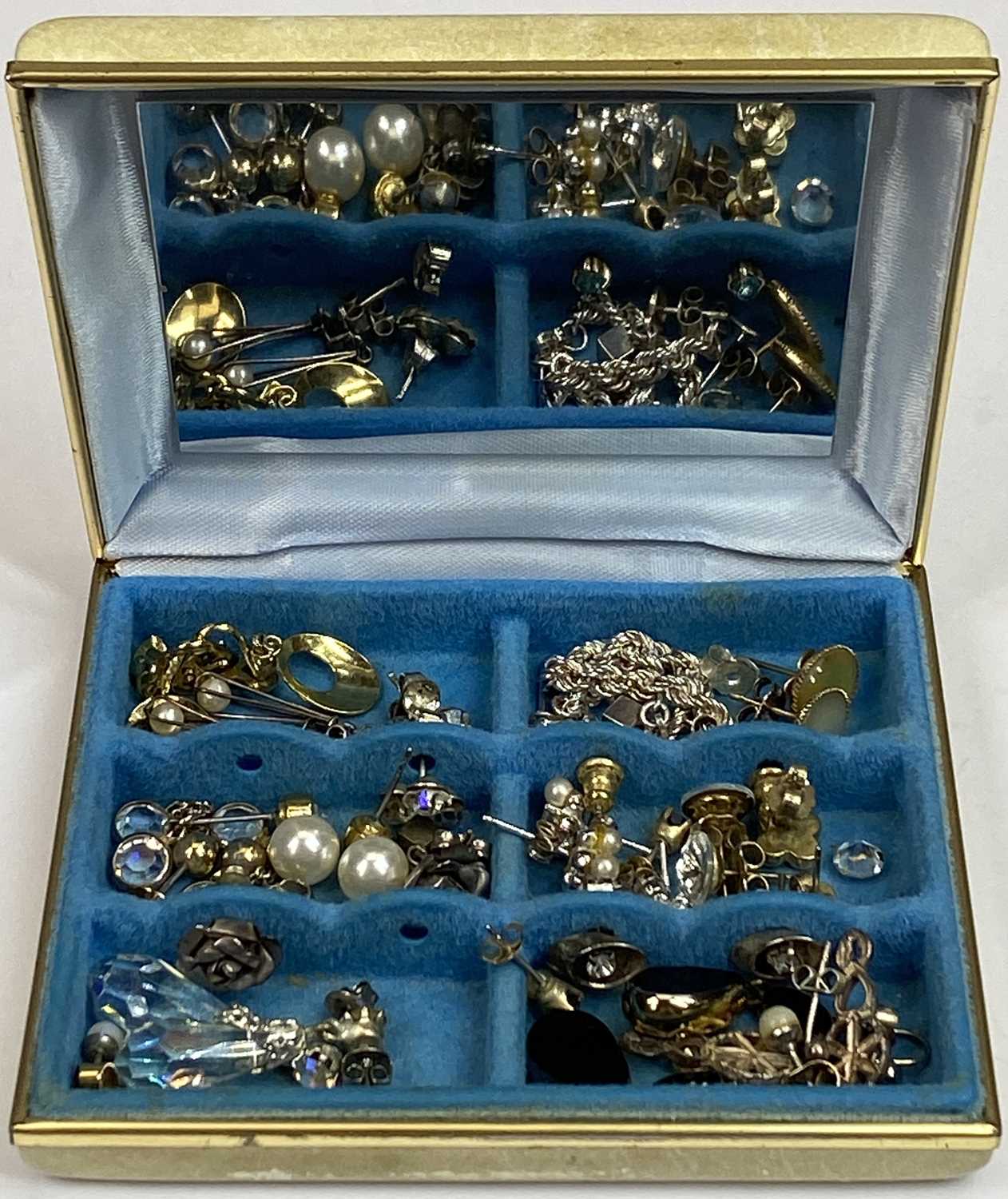 VICTORIAN & LATER SILVER & SILVER TONE JEWELLERY - 16 and 9 items respectively to include a half - Image 4 of 4